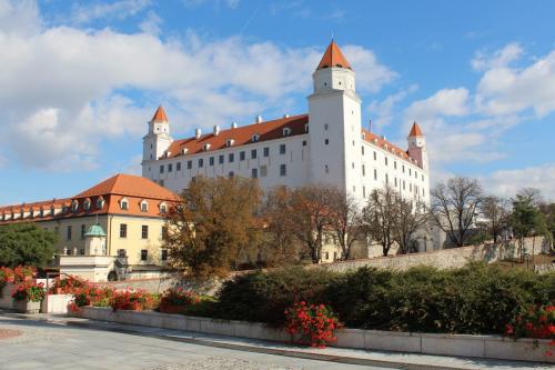 TERMÁLNÍ LÁZNĚ VELKÝ MEDER S VÝLETY